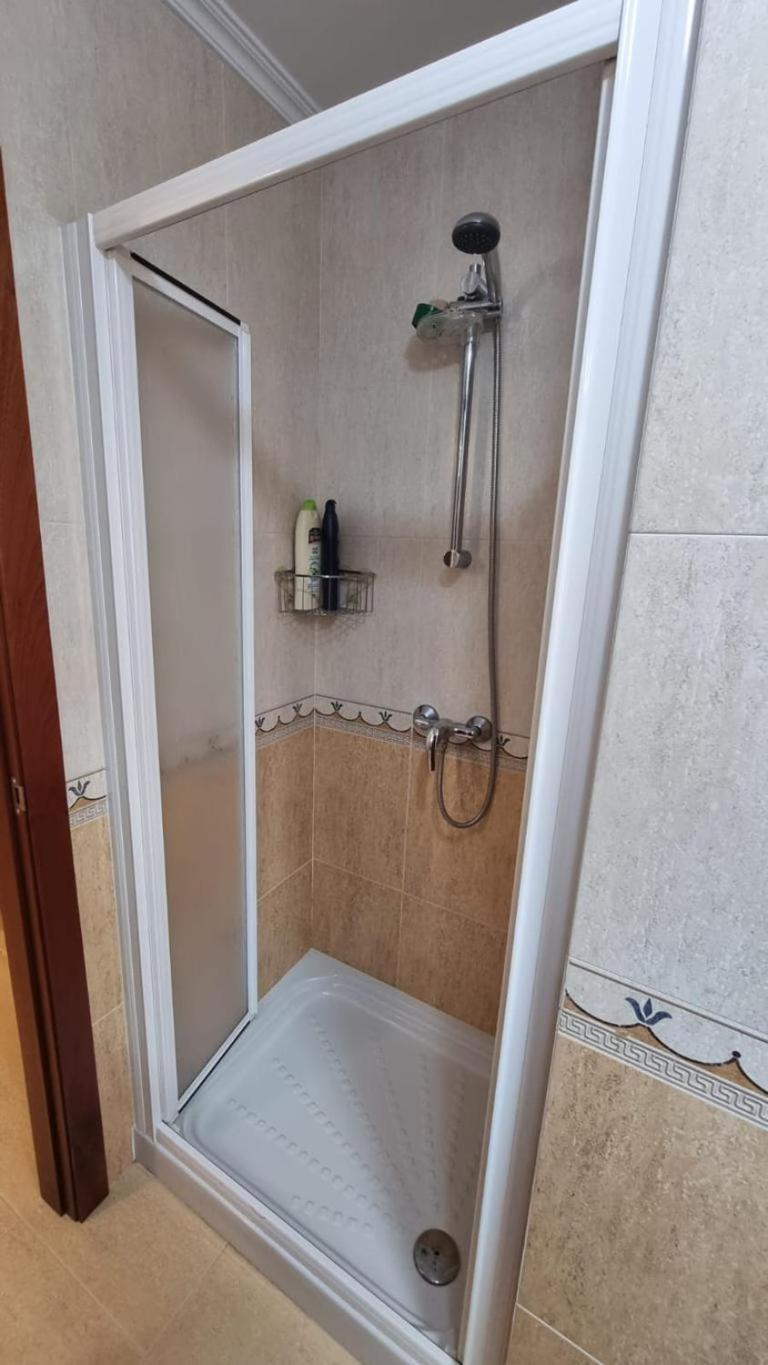 Apartamento 1 Dormitorio 4 Personas En El Grove โอโกรเบ ภายนอก รูปภาพ